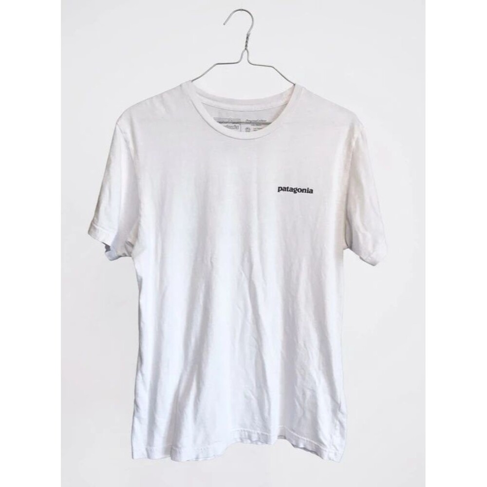 Patagonia Womens Small Slim Fit White P-6 Logo Graphic Short Sleeve T-Shirt